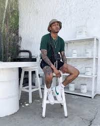 Comment Porter Un Bob Des Idees A Copier Pour Etre Tendance Adrienne S Pins Mens Street Style Summer Mens Street Style Winter Hipster Mens Fashion