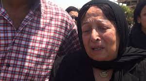 أخي الأَوَّلُ اسمُهُ عبدُ اللهِ، وعمرُه خمسٌ وعشرونَ سنةً، ويعملُ مهندسًـا. Ø§Ù†Ù‡ÙŠØ§Ø± Ø³Ù…ÙŠØ±Ø© Ø¹Ø¨Ø¯Ø§Ù„Ø¹Ø²ÙŠØ² Ø£Ø«Ù†Ø§Ø¡ ØªØ´ÙŠÙŠØ¹ Ø¬Ø«Ù…Ø§Ù† Ø²ÙˆØ¬Ù‡Ø§ Ù…Ø­ÙÙˆØ¸ Ø¹Ø¨Ø¯Ø§Ù„Ø±Ø­Ù…Ù† Youtube