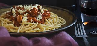 Spaghetti aglio e olio atau yang lebih kita kenal dengan nama aglio olio adalah jenis pasta dari napoli. Resepi Spaghetti Beef Bolognese Yang Mudah Dan Sedap