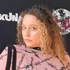 Jolene Holland's Instagram, Twitter & Facebook