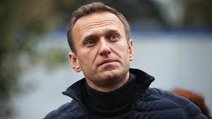 Так, 2 июня петушинский райсуд отказался удовлетворить иск оппозиционера к колонии, касающийся снятия с навального статуса «склонного к побегу». Aleksej Navalnyj Photos Facebook