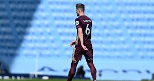 Latest on leeds united defender liam cooper including news, stats, videos, highlights and more on espn. Leeds Skipper Cooper Slammed By Pundit For Leg Breaking Tackle
