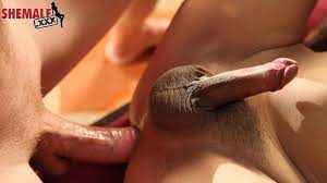 TGirls.XXX: Gift