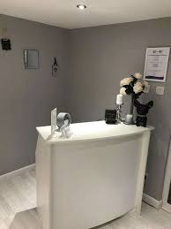 Pin De Stephanie Tew En Massage Office Decoracion De Salon De Belleza Ideas De Salon De Unas Salon De Unas