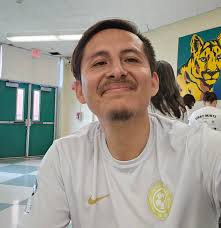 Today was absolutely amazing! I got to run with my dad the 2025 Gary Mintz  Brentwood High School 5k run. No lie I came without any preparation so ran  with dad at