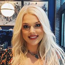 Alex Hefner's Instagram, Twitter & Facebook