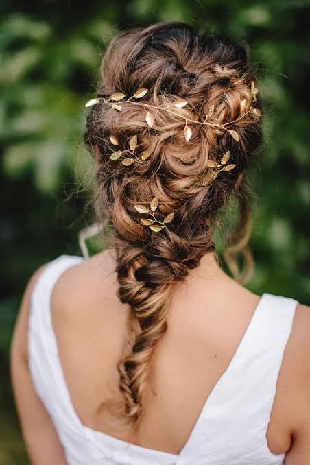 36 Best Boho Wedding Hairstyles for Every Bride - hitched.co.uk