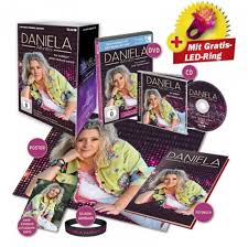 Musikanimationdancing girls linda saenz marcela bachatahallo , liebe freunde und fans , die eine million ist erreicht !!!! Daniela Alfinito Uber Liebe Und Bose Geruchte