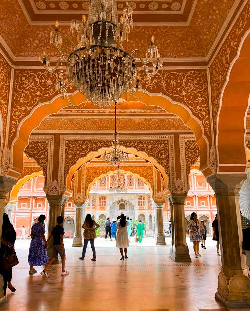 The royal interiors of Jaipur's heritage sites, AI generated