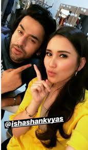 Diketahui lagu ting ting merupakan cikal bakal dari nama belakangnya karyanya yang berjudul ting ting telah diproduksi sejak beberapa tahun lalu. Shashank Vyas Fc On Twitter Shasha303 With Ayutingting