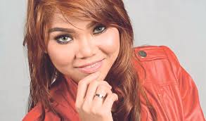 Pilih satu link dari 15 daftar dibawah untuk melihat video mp4, detail informasi dan kumpulan. Famili Ahli Muzik