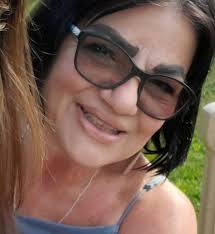 Wanda Ritter's Instagram, Twitter & Facebook