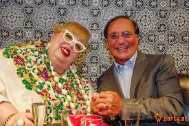 I've tried to find a better picture of her, but it is impossible. Party At Photos Nina Janousek Prasentiert Madame Nina Weiss Alles Edition A Thalia Osterreich Landstrasser Hauptstrasse