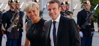 Για την απόκτηση της άδειας διαμονής επί μακρόν διαμένοντος, πρέπει επίσης να αποδείξεις την διατήρηση δεσμών με τη χώρα με ενα από τα παρακάτω έγγραφα Emanoyel Makron Mprizit Tronie Sta 17 Moy Eipe O Ti Ki An Kaneis 8a Se Pantreytw Pics Filathlos Gr To Egkyrotero A8lhtiko Blog