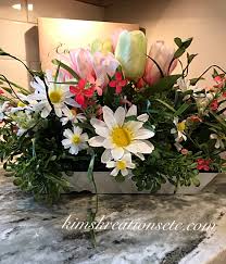 14'' h x 10'' w x 11'' d; Spring Table Centerpiece Spring Summer Floral Arrangement Spring Tulip Arrangement Spring Daisies Table Centerpiece Silk Floral Arrangement Spring Decor Summer Flower Arrangement Home Decor Centerpiece For Spring And Summer Kim S Kreations Etc