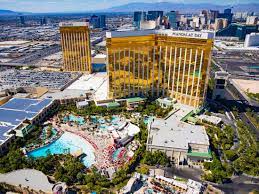 Mandalay Bay Mirage Latest Las Vegas Hotels To Close Midweek As Airport Travel Remains Sluggish Casino Org Mandalay Bay Mirage Latest Las Vegas Hotels To Close Midweek As Airport Travel Remains Sluggish