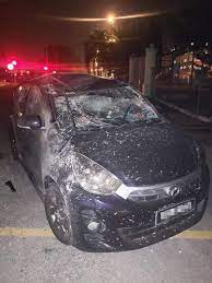 Selepas lelaki itu akhirnya turun dari bas, para penumpang menepuk tangan dan bersorak gembira. Irdk Kereta Terbang Kemalangan Ngeri Melibatkan Honda Facebook