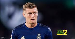 أعلن المنتخب الألماني لكرة القدم اليوم الثلاثاء أن توني كروس لاعب وسط ريال مدريد البالغ 31 عاما غادر معسكر المانشافت بسبب إصابة في العضلة الضامة. ØªÙˆÙ†ÙŠ ÙƒØ±ÙˆØ³ ÙŠØºØ§Ø¯Ø± Ù…Ø¹Ø³ÙƒØ± Ø£Ù„Ù…Ø§Ù†ÙŠØ§ Ù„Ù„Ø¥ØµØ§Ø¨Ø© Ù‡Ø§ÙŠ ÙƒÙˆØ±Ø©