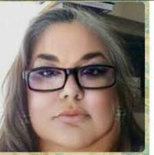 FRICASSÉ DE FRANGO SUPER SIMPLES E RÁPIDO Ingredientes: 2 peitos de frango  cozido e desfiado 2 tomates picados 1 lata de milho de verde 1 caixinha de  creme de leite 1 copo