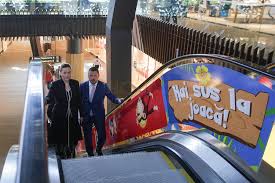 Do you enjoy the great outdoors and providing excellent customer service? Bucuresti Inaugurare Sediu Servicii Pasapoarte Park Lake Inquam Photos