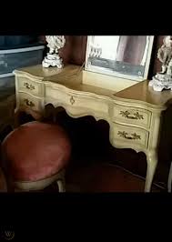 We did not find results for: Vintage French Provincial Vanity Mirror Chairs Dressers 9pcs Bed Furniture Set 1793236898