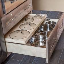 23 Formas Geniales De Organizar Los Gabinetes De Cocina Ara Home Cocinas Gabinetes Cocinas In 2020 Diy Kitchen Remodel Diy Kitchen Storage Kitchen Cabinet Design