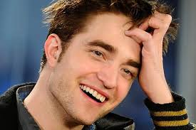 Robert Pattinson Flirts with Multiple Girls?