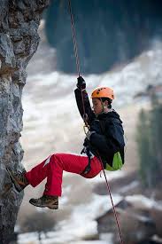 Pham minh duc played for the vietnam national football team at the 2002 aff championship. Thá»§ LÄ©nh Tráº» Hoang Ä'á»©c Minh Æ°á»›c MÆ¡ Ä'a Khong Thanh Thi Lam Gi Cháº³ng Ä'Æ°á»£c