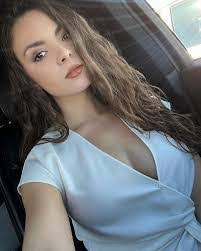 Tammy Hardcastle's Instagram, Twitter & Facebook