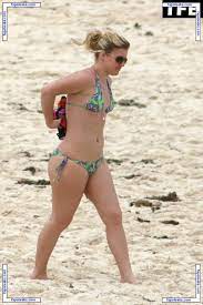 Kelly Clarkson  kellyclarkson leaked nude photo #0053