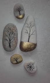 Pin By Jyoti Bundhe On Piedras Stone Crafts Stone Painting Painted Rocks