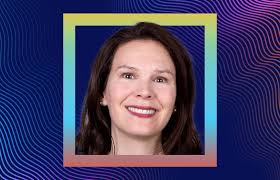 Lauren Hare's Instagram, Twitter & Facebook