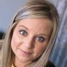 Angie Leedy's Instagram, Twitter & Facebook