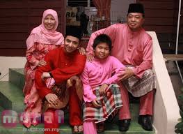 Maybe you would like to learn more about one of these? Anak Menyanyi Bapa Menteri Syahril A Kadir