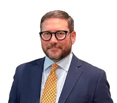 Noel Warren's Instagram, Twitter & Facebook