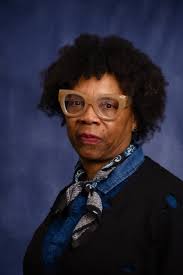 Paula Scott's Instagram, Twitter & Facebook