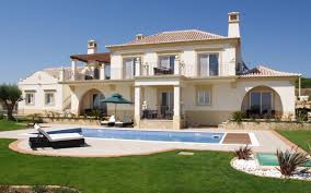 Alors La Je M Y Vois Carrement Bien Mdr Ca Serait Completement Le Genre De Maison Que J Acheterais Je Pe Luxury Beach House Luxury Villa Florida Beach House