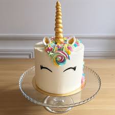 Gateau D Anniversaire Theme Licorne Fait Maison Realise Par Le Labo D Elo Danni Recette Gateau Licorne Gateau Anniversaire Licorne Gateau Anniversaire