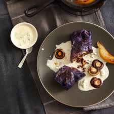 Rotkohl Rouladen Mit Pilz Nuss Fullung Rezept Living At Home