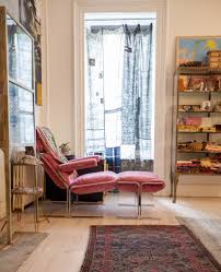 A Designer And An Artist S Cozy Carroll Gardens Home Home Decor Small Living Rooms Home