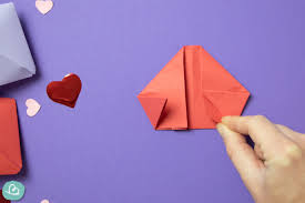 Mit dem romantischen 3d herz gelingt die gestaltung im nu und schont dazu noch deinen geldbeutel, denn die materialkosten. Romantisches 3d Herz Basteln Origami Vorlage Wunderbunt De