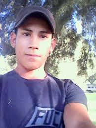 Aquí ya haciendo tamales, en los preparativos de la celebración del  nacimiento de Jesús de Nazareth, disfrutemos en familia.