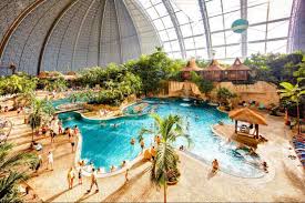 Northern michigan's premier hotel and convention center, with mackinaw city's largest indoor water park. The Biggest Indoor Waterparks In The World