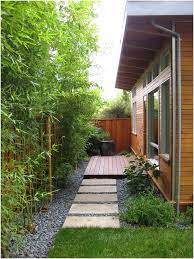 Yuk kepoin inspirasi ⭐ desain taman minimalis depan dan belakang rumah di lahan sempit pada artikel ini ❤️. Pin Oleh Ai Bernadeta Di Halaman Belakang Sederhana Halaman Belakang Modern Taman Halaman Belakang Desain Halaman