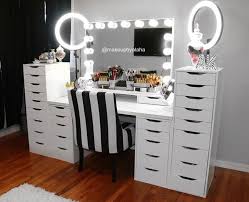 Diy Vanity Mirror With Lights For Bathroom And Makeup Station Decoracion De Tocador Tocador De Dormitorio Mesas De Maquillaje