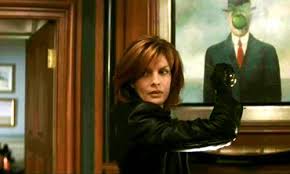 Rene russo thomas crown affair haircut | rene russo's modern bob. The Thomas Crown Affair 1999