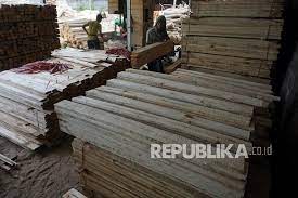 Adapun, penanaman modal asing (pma) ke industri kayu anjlok 65,57% dari us$276 juta pada 2018 menjadi us$95 juta. Pertumbuhan Industri Pengolahan Kayu Nasional Republika Online