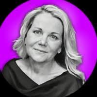 Jennifer Selden's Instagram, Twitter & Facebook