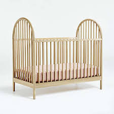 Перевод слова crib, американское и британское произношение, транскрипция, словосочетания, однокоренные слова, примеры interlinear crib — подстрочник для перевода стихов. Baby Bassinets Cribs Nursery Furniture Crate And Barrel