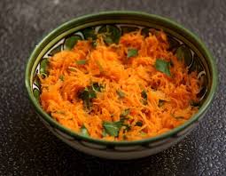 Carottes Rapees Au Citron Frais Et Bon Pour La Forme Marmite Du Monde Carottes Rapees Recette Carotte Rapee Salade Carotte